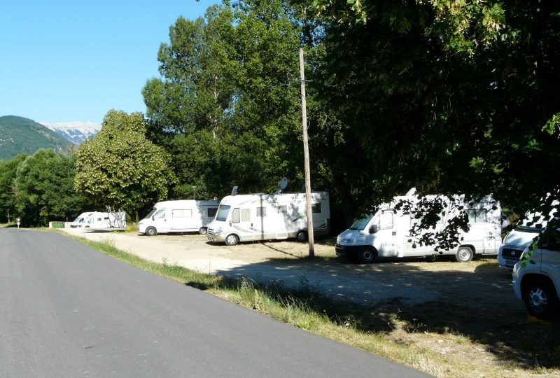 Aire de stationnement de camping-cars Montbrun les Bains à Montbrun-les-Bains - 0