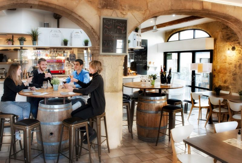 Le Café des Vignerons à Grignan - 0
