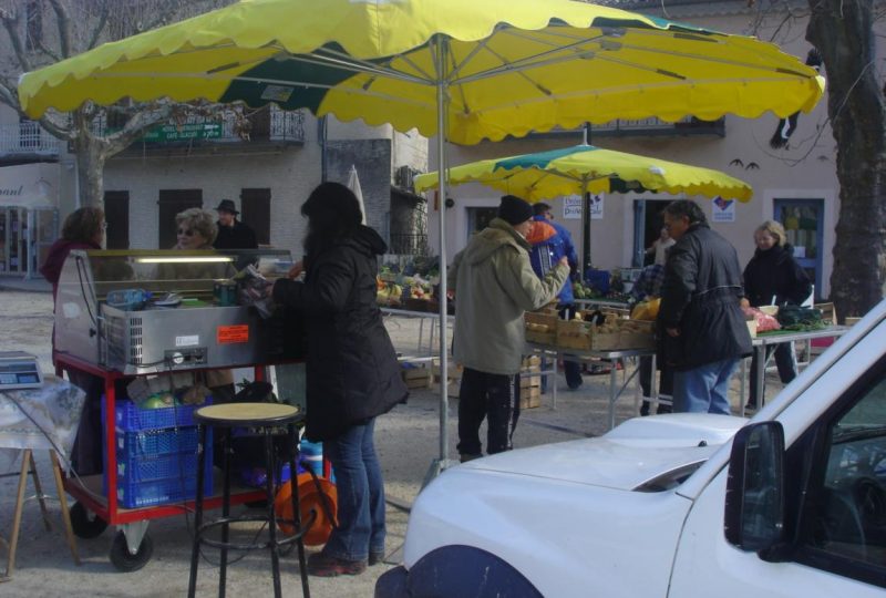 Weekly market à Rémuzat - 0